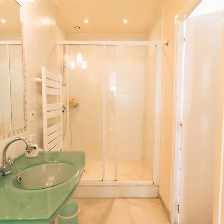 Beautiful 90m Seafront Apartment